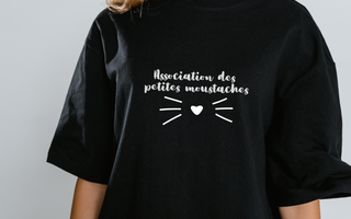 T-shirt personnalisé avec transfert sérigraphique