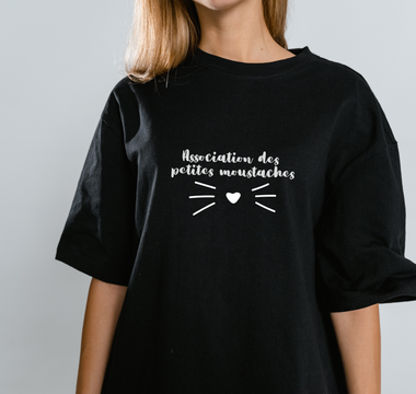 T-shirt personnalisé avec transfert sérigraphique