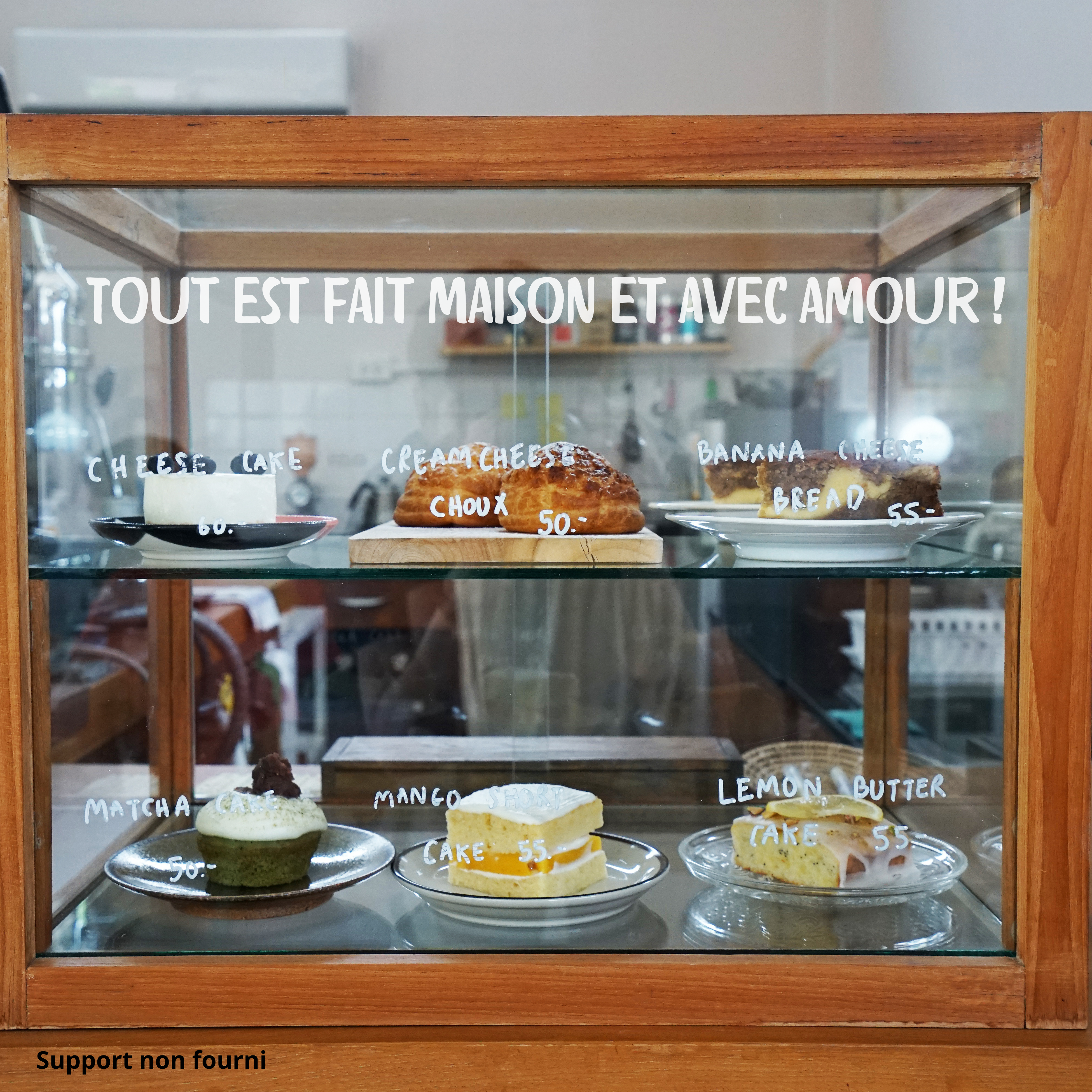 Vitrine personnalisée avec sticker UV DTF