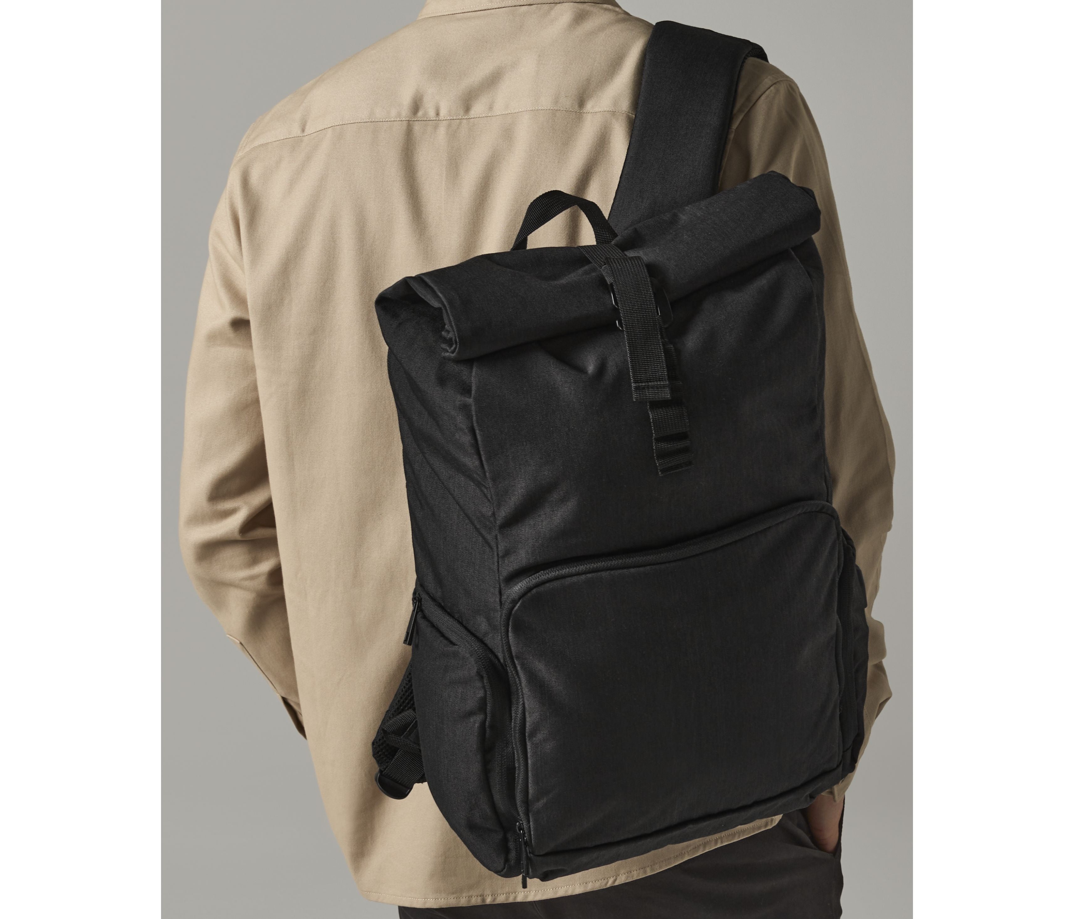 Sac à dos avec rabat enroulable et chargeur Q-Tech - QUADRA - #QD995